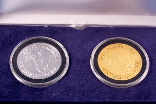 Sponsor Coins Close UP